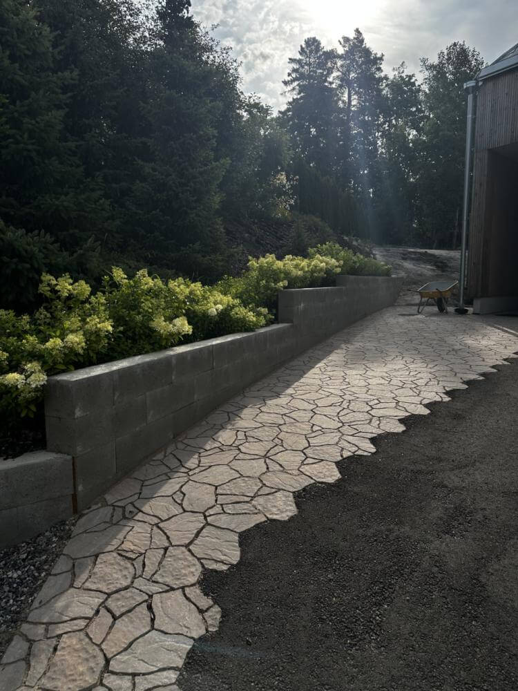 Muurin rappaus ja pellitys