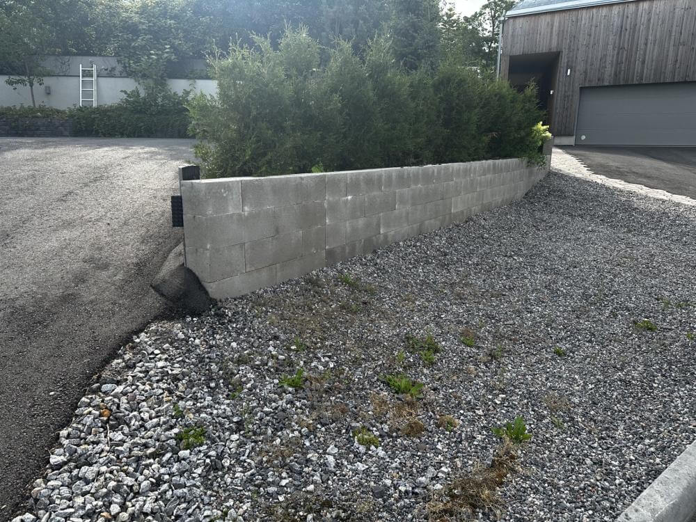 Muurin rappaus ja pellitys